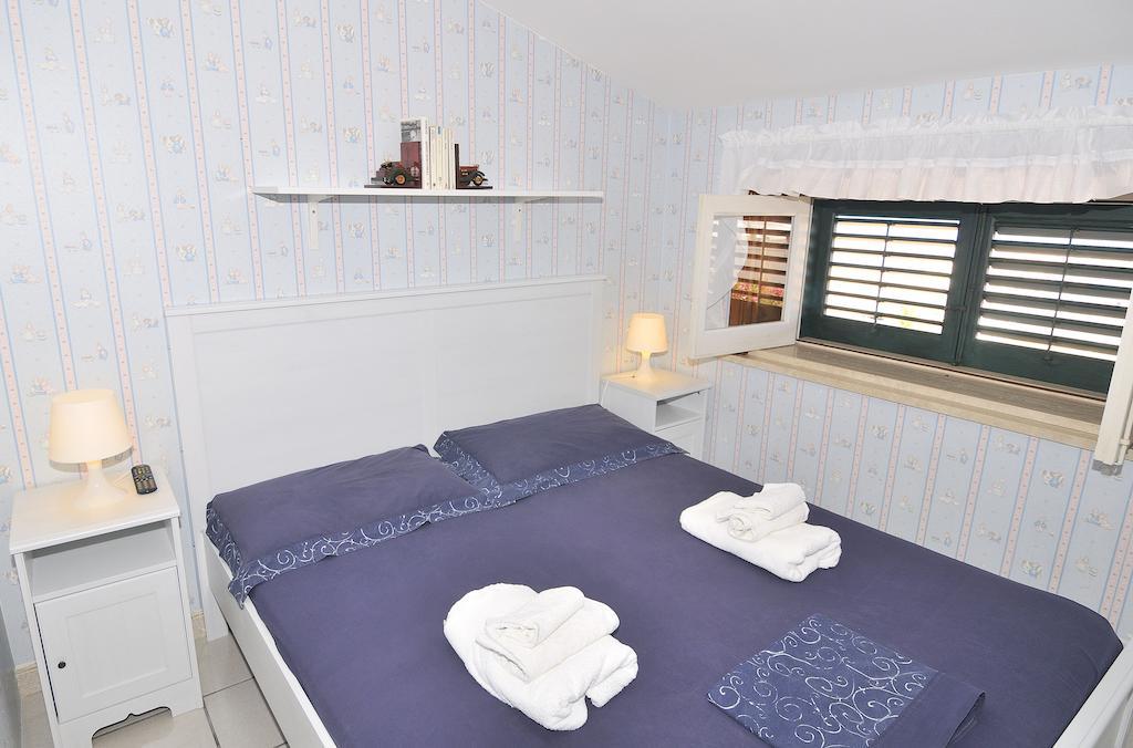 Casa Mare Holiday Pozzallo Villa Habitación foto